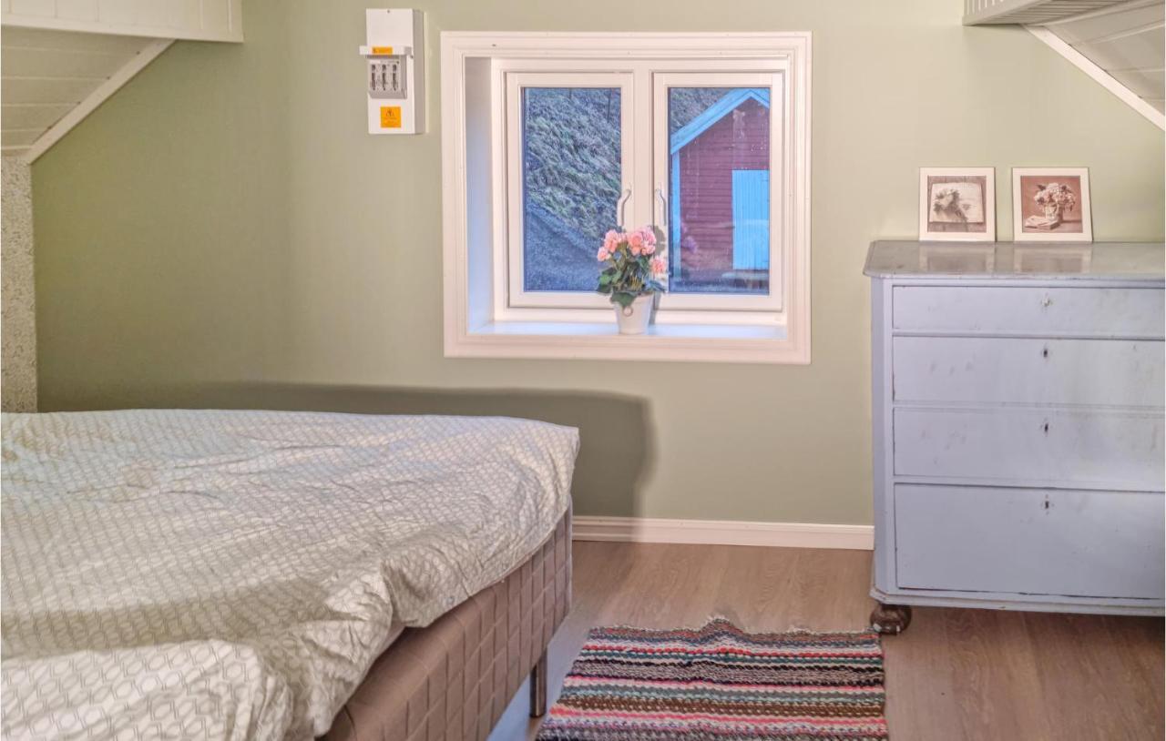 Amazing Home In Hidrasund With Wifi Eide  Habitación foto