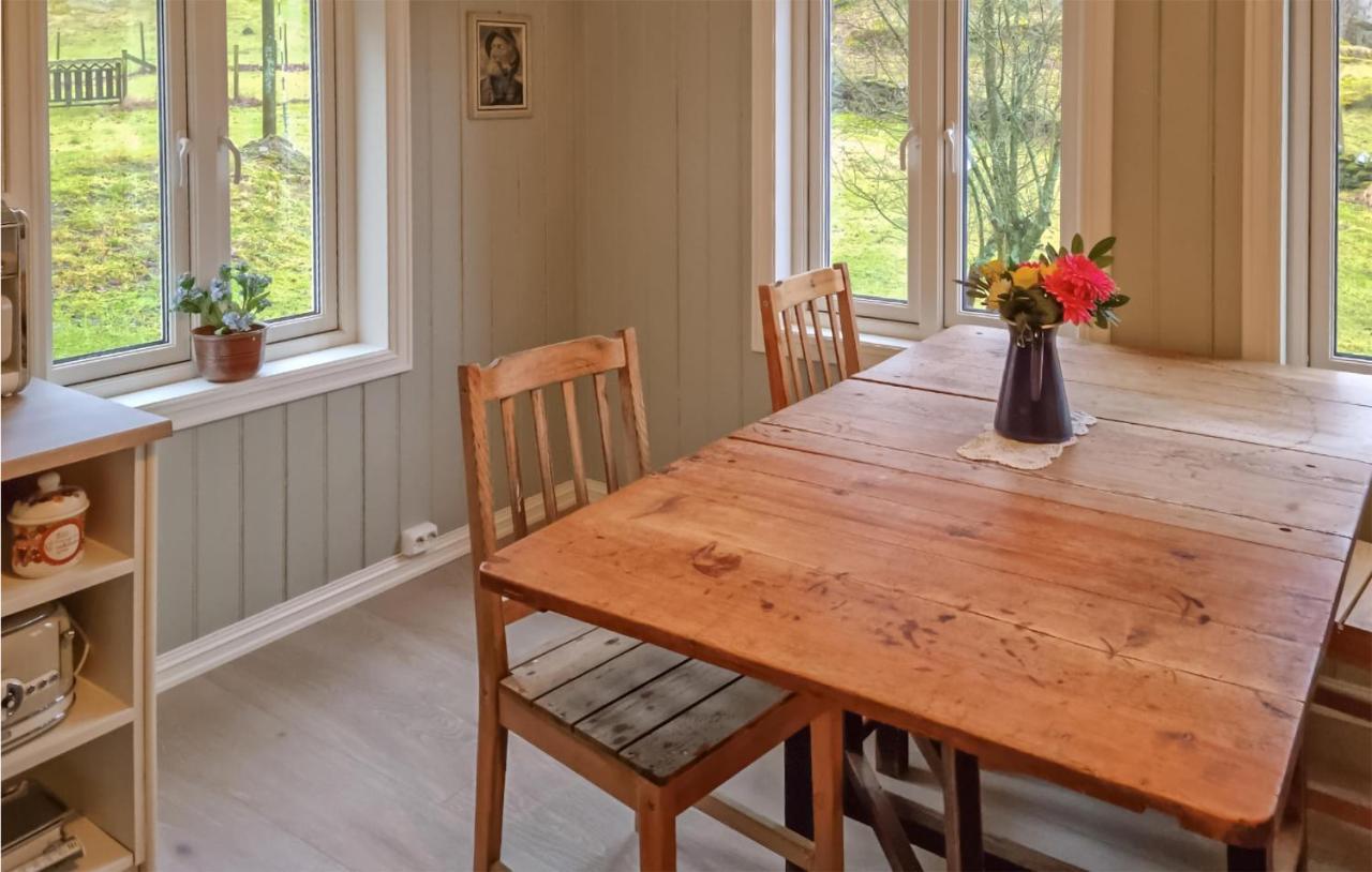 Amazing Home In Hidrasund With Wifi Eide  Habitación foto