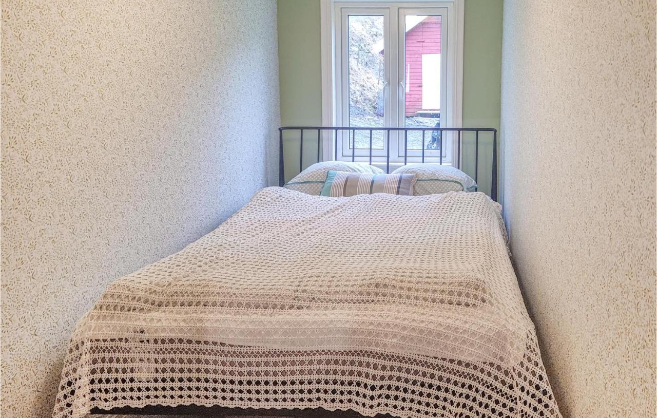 Amazing Home In Hidrasund With Wifi Eide  Habitación foto